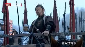 Sau đó, một người dân đi qua và nhìn thấy bà lão khóc ở nơi bạch xà chết. Khi được hỏi vì sao khóc, bà lão nói rằng bạch xà là con trai của Bạch Đế nhưng đã bị chặt đầu bởi Xích Đế. Nếu lời bà lão nói là chính xác thì Lưu Bang chính là Xích Đế. Từ đó về sau, thế lực của Lưu Bang ngày càng lớn mạnh, đánh bại Hạng Vũ và lập nên nhà Hán.