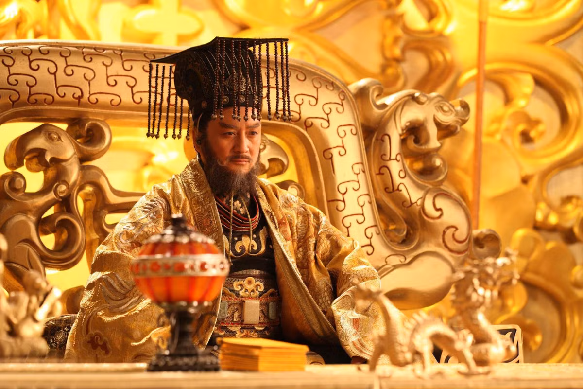 Thông qua cấu trúc lăng mộ và các hiện vật tìm thấy, họ xác định đây là nơi chôn cất Tùy Dạng Đế Dương Quảng - ông hoàng nổi tiếng của nhà Tùy.