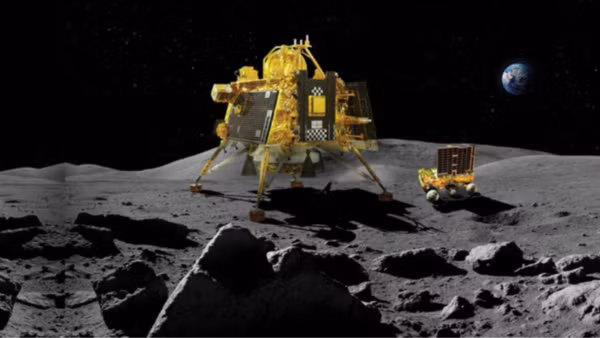 Vào ngày 4/9, Tổ chức Nghiên cứu Vũ trụ Ấn Độ (ISRO) cho biết rover thám hiểm Pragyan và tàu đổ bộ Vikram đã hoàn thành nhiệm vụ kéo dài 2 tuần. Sau đó, 2 phương tiện này được chuyển sang chế độ ngủ với các thiết bị khoa học đã tắt do pin của chúng cạn kiệt.