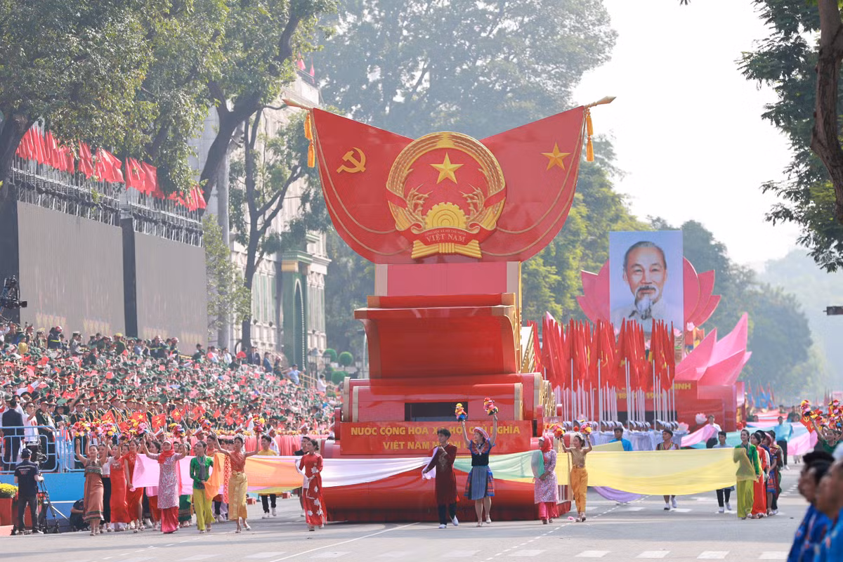 Truc tiep: Dieu binh, dieu hanh ky niem 50 nam ngay thong nhat dat nuoc-Hinh-18