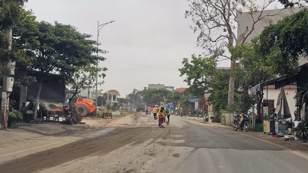 Hai Duong: San lap du an khu dan cu, xe tai “oanh tac” duong 392B-Hinh-11
