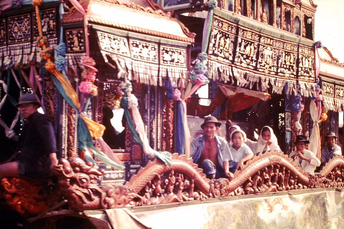 Một chiếc xe tang.