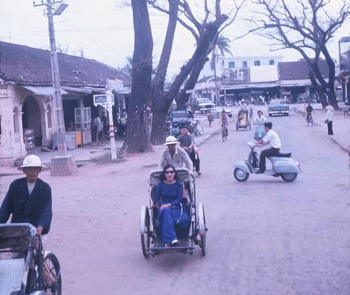 Trái ngược với sự sôi động của Sài Gòn thời đó, nhịp sống ở Đà Nẵng diễn ra khá chậm rãi.