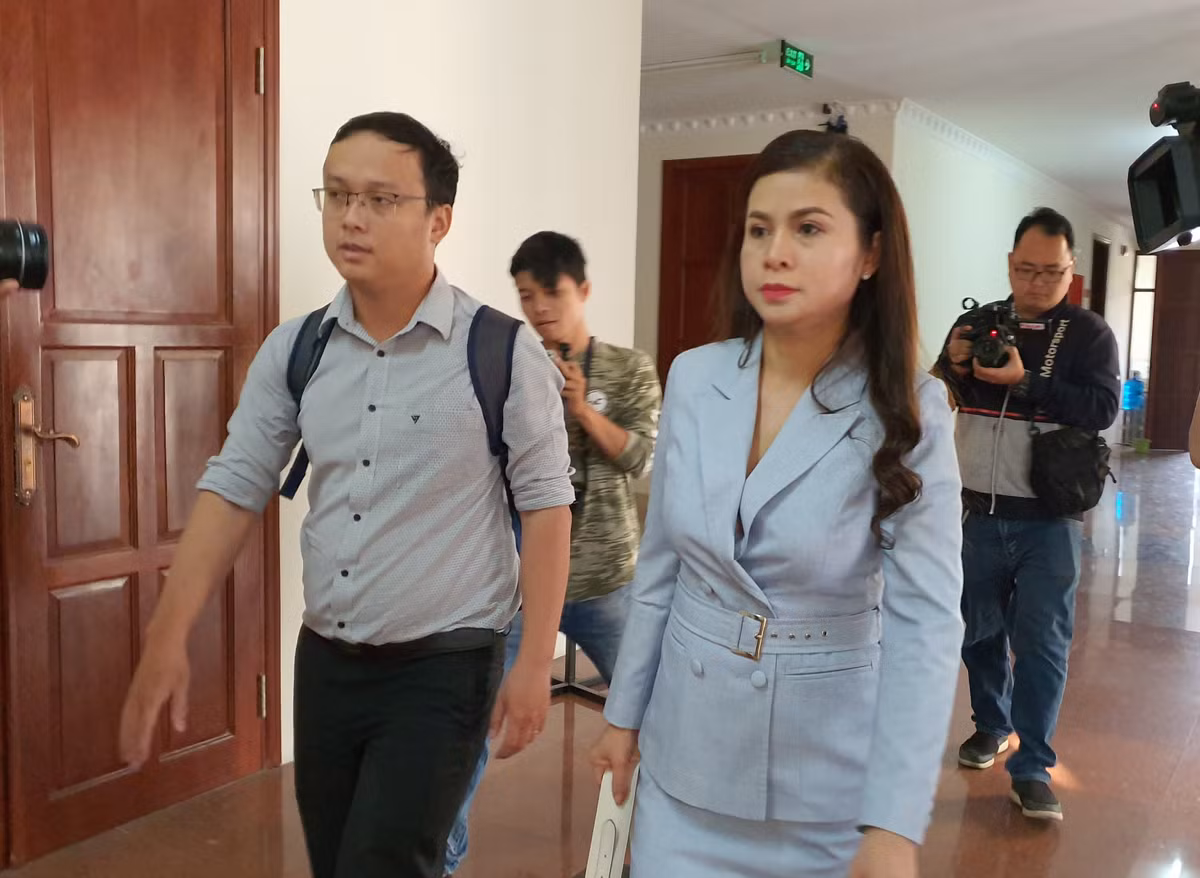 Phuc tham ly hon vo chong Trung Nguyen: VKS yeu cau sua, huy mot phan an so tham
