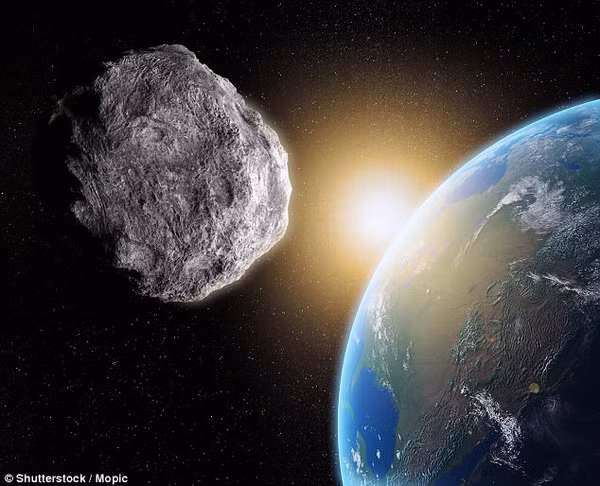 Theo bài công bố trên tạp chí khoa học Astrophysical Journal Letters, vật thể kỳ lạ này nên được công nhận là sao chổi lẫn tiểu hành tinh.