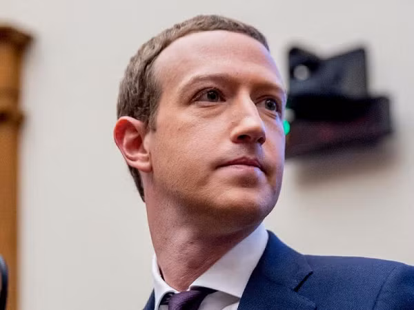 Mark Zuckerberg từng bày tỏ mục tiêu mở rộng thương hiệu công ty, đặc biệt chú trọng vào metaverse. Theo Mark, metaverse sẽ sử dụng công nghệ thực tế ảo và nhân tạo để tạo ra một không gian kỹ thuật số, tương tự như Internet.