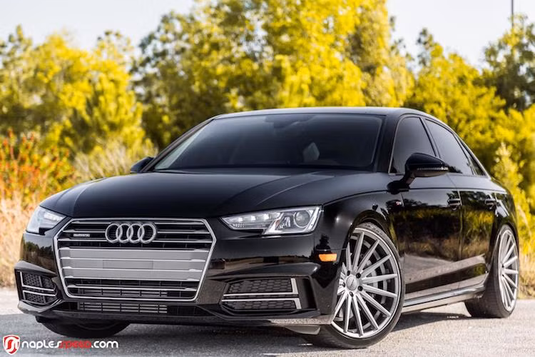 Chỉ được độ lại bộ mâm "hàng khủng" Vossen và hệ thống treo, chiếc sedan Audi A4 thế hệ mới đã có ngoại hình sang trọng và thể thao hơn.