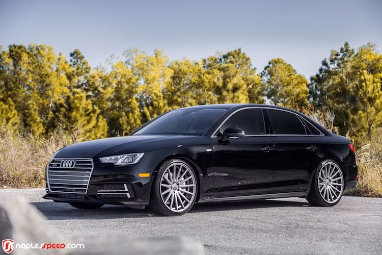 Ra mắt lần đầu vào giữa năm 2016, Audi A4 thế hệ mới có tên mã B9 được thay đổi mạnh ở phía sau lớp vỏ. Tương tự như R8 trước đây, A4 thế hệ mới vẫn giữ lại "phom" của thế hệ cũ và không có một cuộc "cách mạng" về thiết kế"; những chi tiết thay đổi dễ nhận ra nhất trên chiếc xe mới là phần đầu và đuôi xe "góc cạnh" hơn.