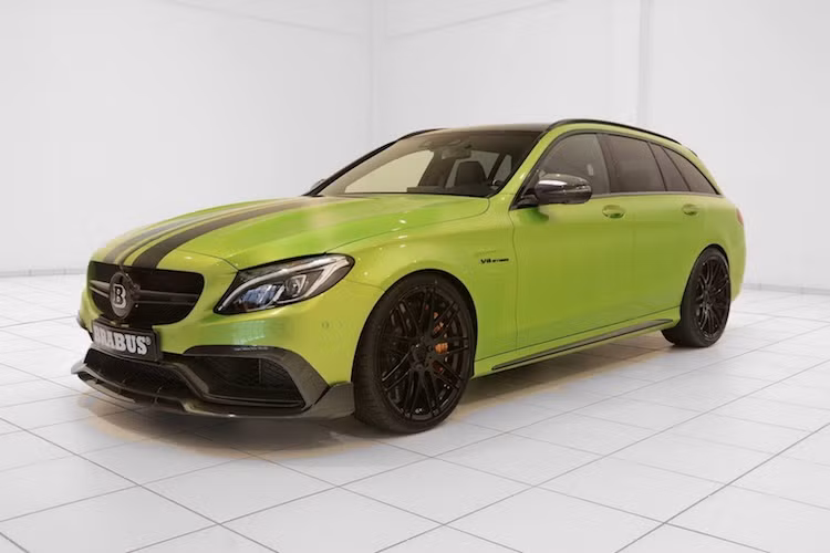 Vốn đã là chiếc xe wagon thể thao rất mạnh mẽ, Mercedes-AMG C63 S AMG Estate sau khi được độ gói 650 của Brabus đã có thể đạt vận tốc và gia tốc tương đương như siêu xe Audi R8 hay Ferrari 488 GTB, trong khi có thể chở được 5 người cùng mọi hành lý đi kèm ở phía sau.