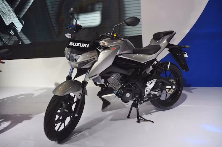  Suzuki GSX-S150 được ra mắt lần đầu tại Indonesia vào đầu tháng 11/2016. Về cơ bản là phiên bản naked bike của mẫu sportbike GSX-R150, GSX-S150 là một mẫu xe hoàn toàn mới của Suzuki, hướng tới thị trường các nước châu Á đang phát triển.