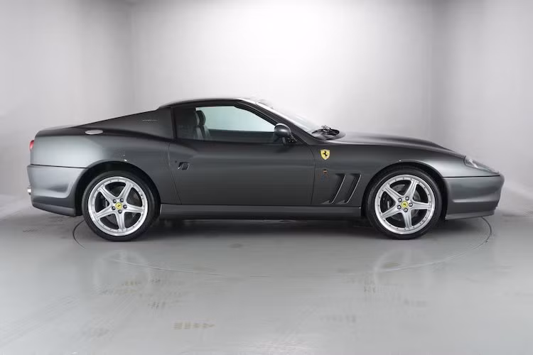Đã có tổng cộng 559 chiếc Superamerica được Ferrari chế tạo. Con số này đi theo "chân lý" của nhà sáng lập hãng Enzo Ferrari, khi ông luôn cho rằng nên sản xuất ít hơn một chiếc xe so với nhu cầu thực của thị trường. Chính vì vậy, hiện nay những chiếc Superamerica đã trở thành "hàng hiếm" được những người sưu tập xe săn lùng.