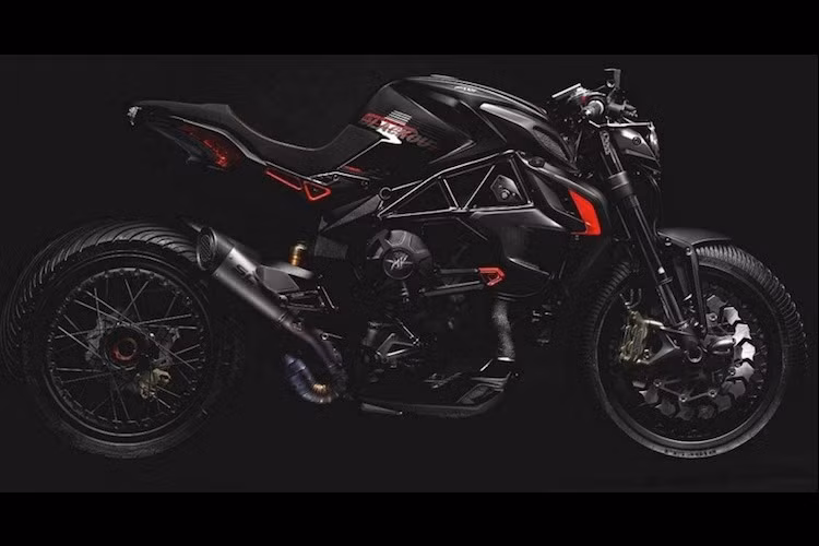 Giống như phiên bản Dragster 800 thường, MV Agusta Dragster 800 Blackout được trang bị động cơ 3 xi-lanh thẳng hàng có công suất tối đa 125 mã lực và mô-men xoắn cực đại 81 Nm. Thay đổi duy nhất liên quan tới động cơ xe là hệ thống xả SC Project S1 lấy từ chiếc xe đua MV Agusta F4 tại giải WSBK.