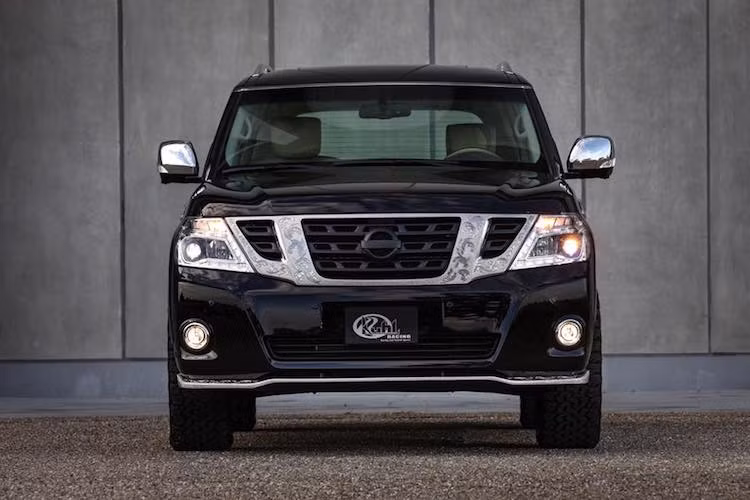 Cũng giống như nhiều gói độ bodykit khác, gói độ của Kuhl bổ sung cho Pathfinder một số chi tiết khí động học như ốp cản trước, nẹp bên và cản sau. Tuy nhiên, điểm đặc biệt của hãng đó là cách hoàn thiện những chi tiết này.