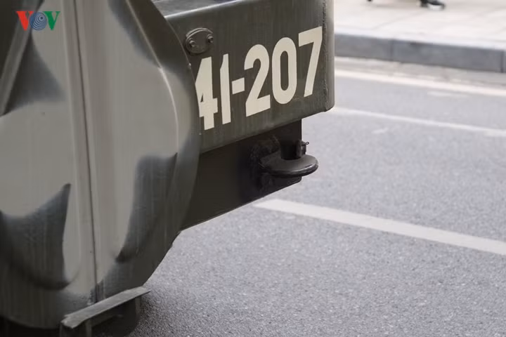Móc nối ở đuôi xe BTR-60.