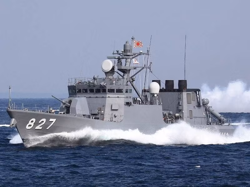 Ở trong khu vực châu Á hiện tại, Hayabusa được đánh giá là một trong những tàu tên lửa tấn công nhanh bậc nhất bên cạnh các tàu Molniya của Việt Nam, Type 022 của Trung Quốc và Gumdoksuri của Hàn Quốc. Điểm đặc biệt của các tàu chiến này là cơ có khả năng cơ động cao, đa năng và được vũ trang mạnh, phù hợp với chiến tranh “bất đối xứng”. Nguồn ảnh: Pinterest.