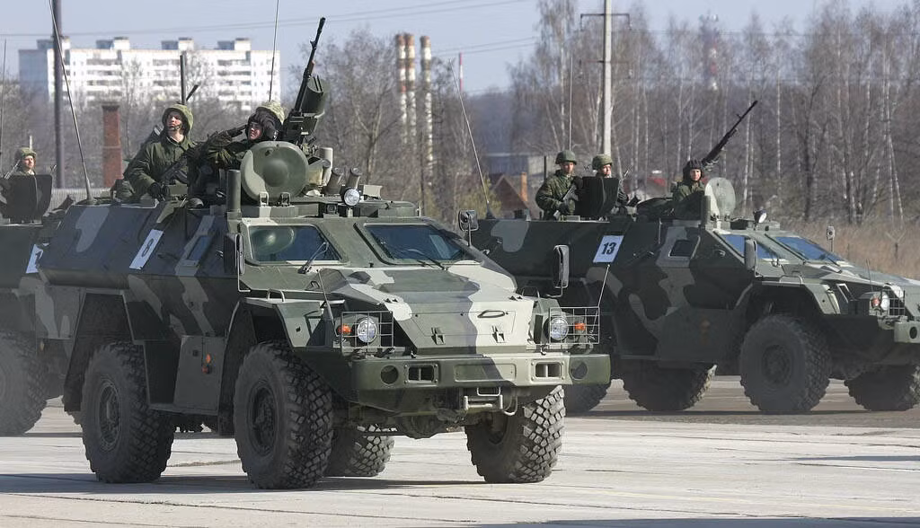  Xe thiết giáp chở quân (APC) BPM-97 (mã sản xuất công nghiệp KAMAZ-43269 "Vystrel") được thiết kế vào năm 1997 và chính thức trang bị cho Lực lượng vũ trang Nga từ năm 1999. Ảnh: defencetalk.