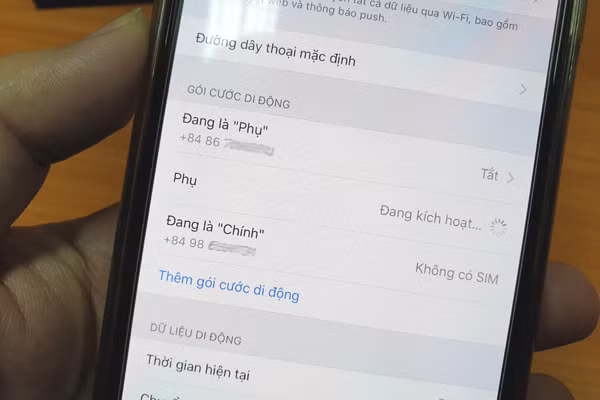 Nên dùng eSIM hay SIM thường? Một điện thoại dùng được mấy eSIM? - Hình 2 Nen dung eSIM hay SIM thuong? Mot dien thoai dung duoc may eSIM?-Hinh-2