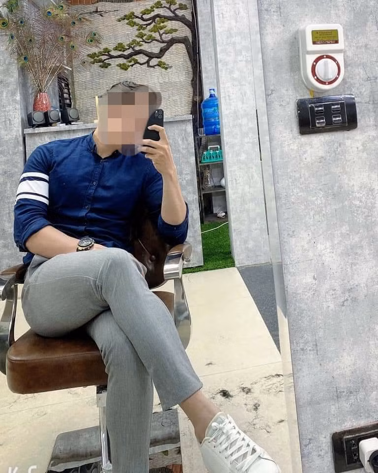 Còn D., 30 tuổi, từ tỉnh ngoài về Hà Nội. Nhờ Gym và các phòng tập thể hình nổi tiếng ở Hà Nội, D. có được thu nhập kha khá, bằng công việc hướng dẫn – huấn luyện người mới tập. Học viên của anh nhiều người là nữ, và cũng nhiều độ tuổi. (Ảnh minh hoạ)