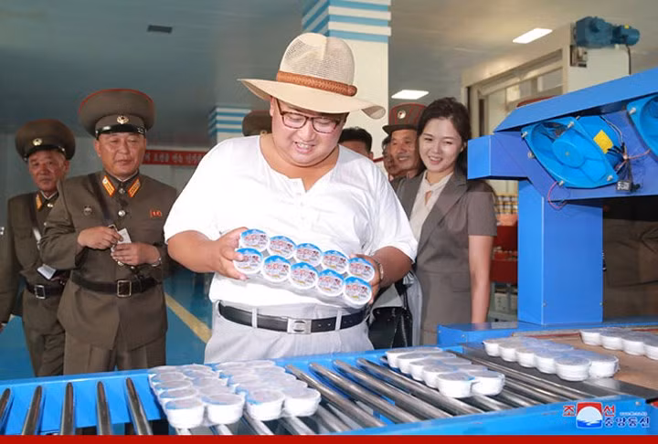 Theo đó, tất các các nhân viên đều phải tự nâng cao ý thức, tuân thủ nghiêm ngặt các yêu cầu vệ sinh trong lao động sản xuất.