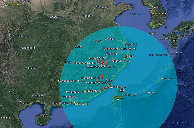 Theo Andrei Chang - Tổng biên tập tờ Kanwa Defense Review nhận định. “Dựa theo phạm vi tầm bắn, toàn bộ các lò phản ứng điện hạt nhân, cơ sở trữ dầu chiến lược của Trung Quốc nằm gần thành phố Chu San thuộc tỉnh Chiết Giang và tuyến đường sắt Bắc Kinh – bán đảo Cửu Long cùng nhiều tuyến đường sắt cao tốc và đường hầm sẽ trở thành mục tiêu bị tấn công”. Nguồn ảnh: CODEC Prime.