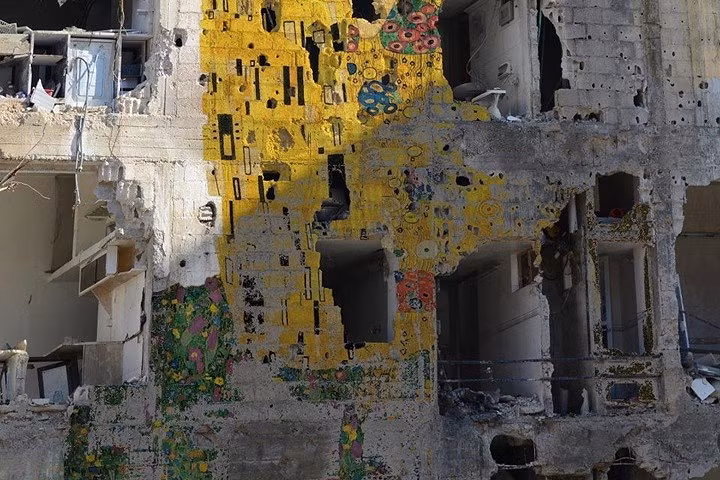 Một tòa nhà ở Syria bị hư hại do giao tranh trong Nội chiến Syria các năm qua.