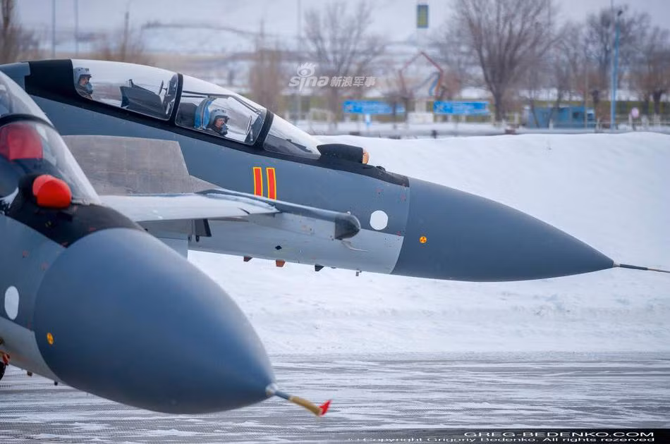 Động cơ của Su-30SM là loại kiểm soát vector lực đẩy 2 chiều (2D TVC) AL-31FP, nó thua kém một chút so với loại AL-41F1S 3D TVC của Su-35S.