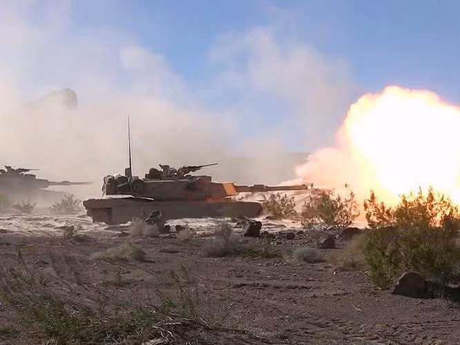M1A2 Abrams có thể phát hiện mục tiêu ở khoảng cách 3.000m ban đêm và 1.200m – trong điều kiện sương mù.