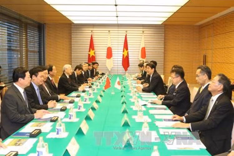 Tong Bi thu Nguyen Phu Trong hoi dam voi Thu tuong Shinzo Abe-Hinh-2