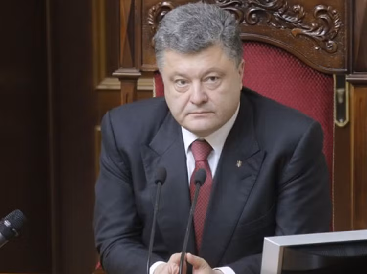 Nhin lai mot nam cam quyen cua Tong thong Poroshenko