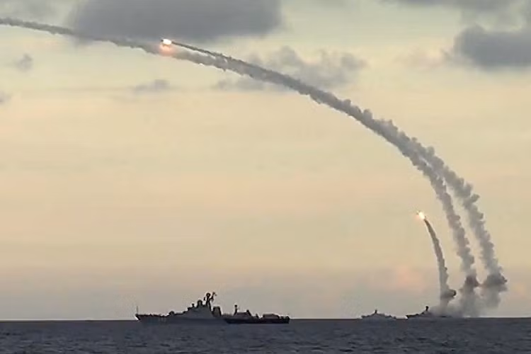 Nga su dung ten lua Kalibr o Syria:"Rung cay doa khi"?