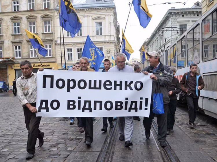 Ukraine: Hau qua khung khiep cua “cach mang Maidan”-Hinh-2