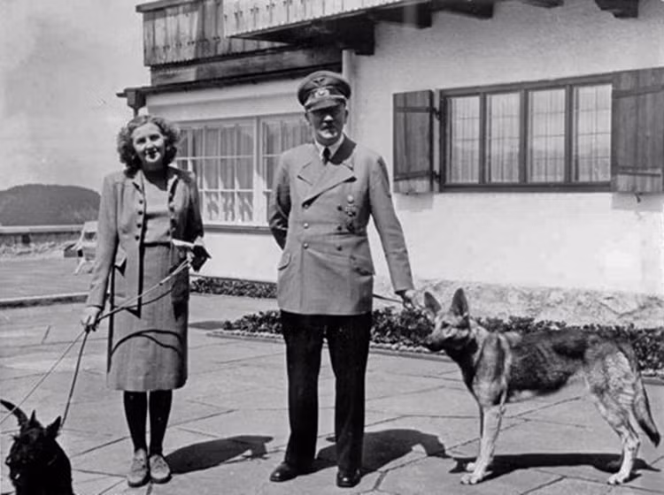 Nhung ngay cuoi cung cua trum phat xit Hitler-Hinh-2