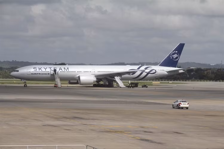Chiec Boeing 777 cua Air France da bi dat bom hen gio