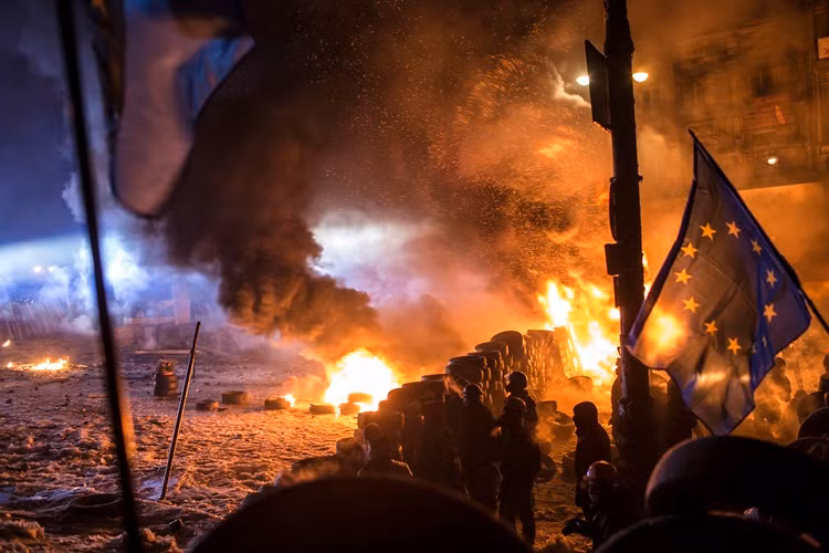 Ba nam sau Euromaidan: Tinh hinh Ukraine toi te hon