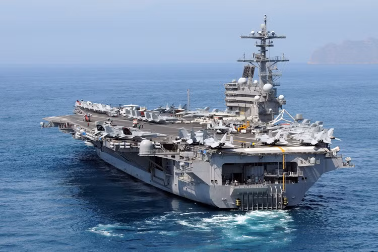 Tau san bay George H. Bush ran de ai o Syria?