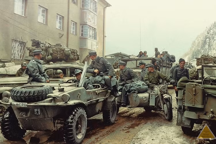 Xe lội nước Kfz1 Type 166 của phát xít Đức của Sư đoàn bộ binh 278 bị quân đồng minh tịch thu ở hẻm núi Brenner trên biên giới Áo-Italy, tháng 5/1945. (Nguồn: War History)