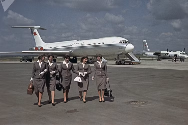 Il-62 là máy bay chở khách phản lực liên lục địa đầu tiên của Liên Xô. Loại máy bay này có thể bay liên tục 11.000 km và chở được tới 186 hành khách. Loại máy bay chở khách này đã lập nhiều kỷ lục thế giới về tốc độ và chặng đường bay. Ảnh: Sputnik 