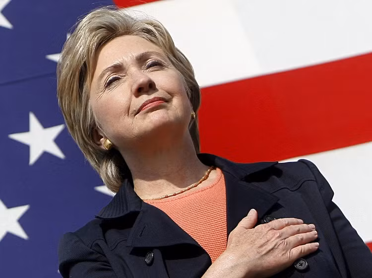 Ba Clinton co uu the trong cuoc dua vao Nha Trang 2016