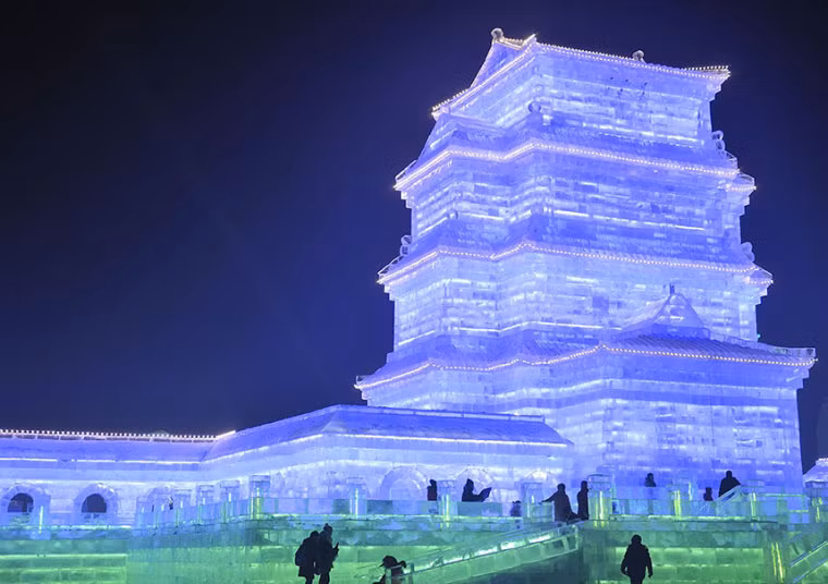 Cùng với Lễ hội tuyết Sapporo (Nhật Bản), Lễ hội mùa đông Quebec City và Lễ hội trợt tuyết Na Uy, Lễ hội băng Harbin là một trong 4 lễ hội băng tuyết hàng đầu thế giới.