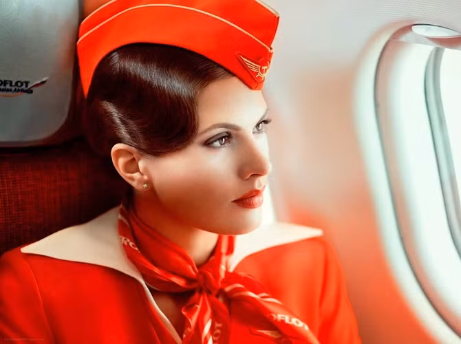 Vẻ đẹp kiêu sa của nữ tiếp viên hãng hàng không Nga.