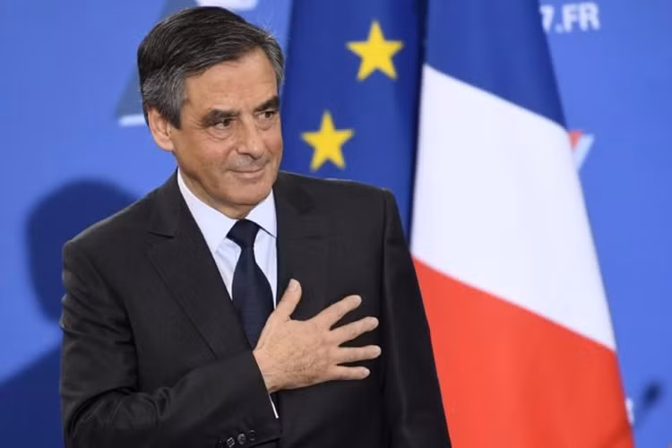 Bau cu so bo Phap: Cuu Thu tuong Fillon thang lon