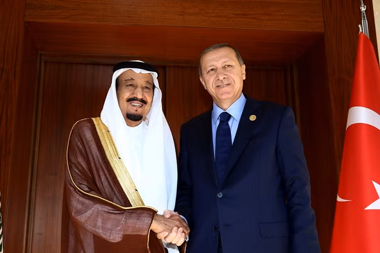 My lo ngai Ankara va Riyadh nhen nhom xung dot voi Nga