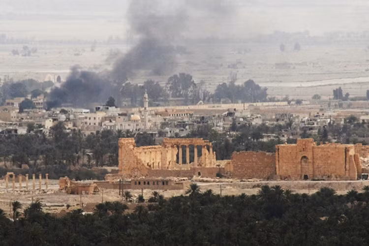Vi sao phien quan IS tan cong danh chiem Palmyra?