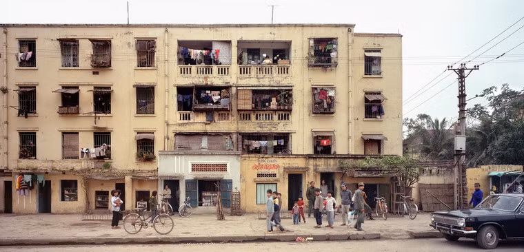 Một khu tập thể kiểu Liên Xô ở Hà Nội năm 1988.