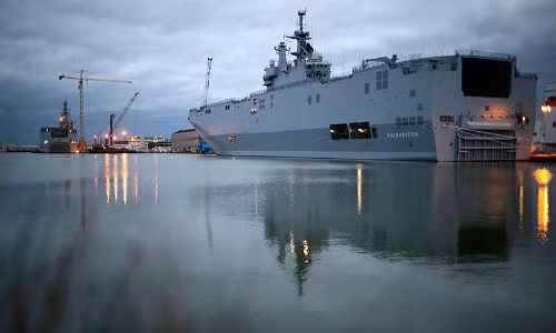 Nga-Phap chinh thuc huy thuong vu Mistral