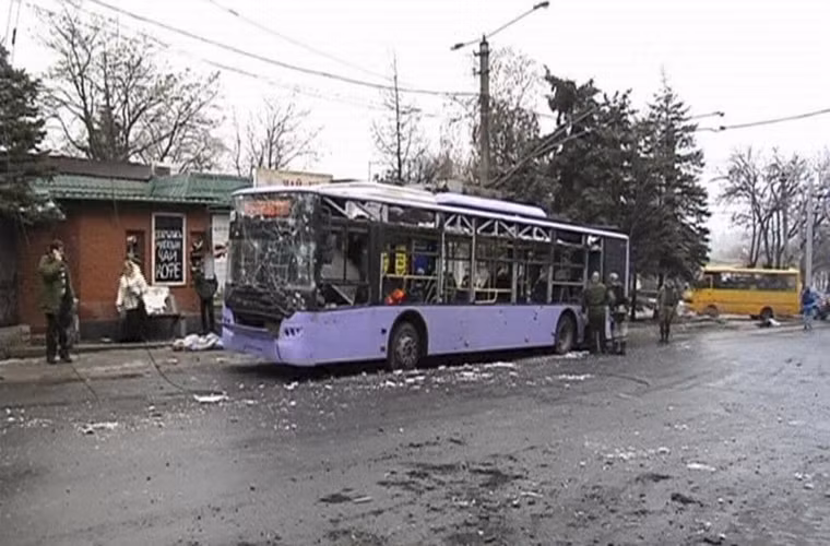 Mien dong Ukraine tuan qua: Dam mau va tan hoang-Hinh-2