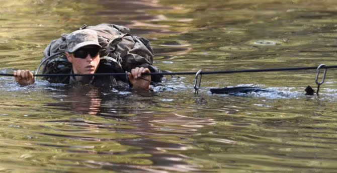 Chan dung hai “bong hong” biet kich dau tien cua My-Hinh-9