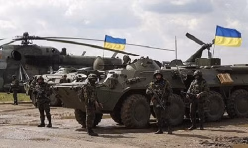 Dan quan Donetsk dang chong lai 28 nghin quan Ukraine