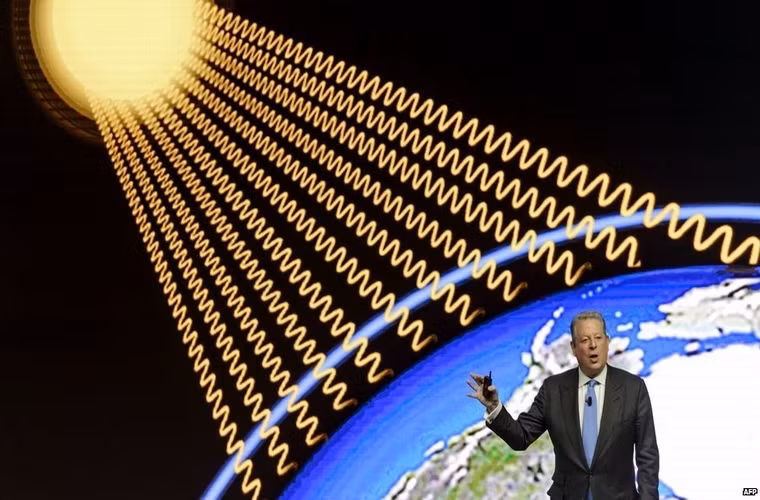Cựu phó tổng thống Mỹ Al Gore thông báo sự phối hợp về chủ đề “Trái đất sống” ở cả 7 lục địa để ủng hộ hiệp ước về khí hậu của Liên Hợp Quốc ở Paris cuối năm ngoái…