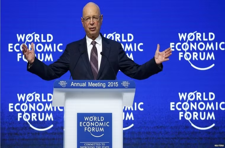 Người sáng lập và chủ trì hội nghị Klaus Schwab thông báo với các đại biểu rằng: ”chúng ta ở đây với lòng nhiệt huyết và để thể hiện sự đồng cảm”.